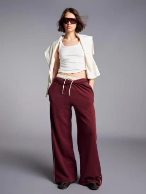 Bershka Spodnie Jogger Z Dzianiny Dresowej Kobieta Rubinowy
