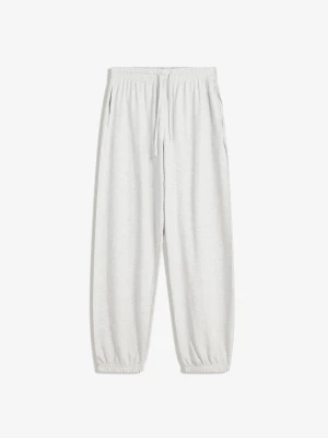 Bershka Spodnie Jogger Z Dzianiny Dresowej Kobieta Szary