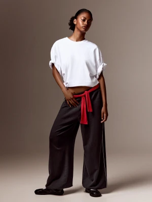 Bershka Spodnie Dresowe Typu Jogger Dancer Kobieta Szary