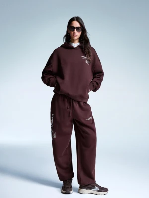 Bershka Spodnie Jogger Z Nadrukiem Kobieta Bordowy