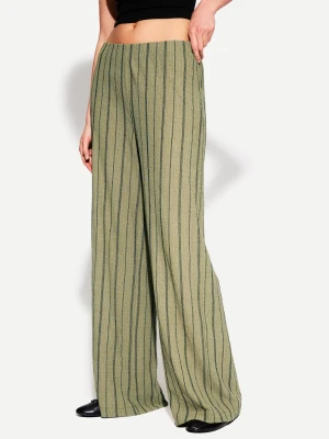 Bershka Spodnie O Kroju Wide Leg Kobieta Khaki