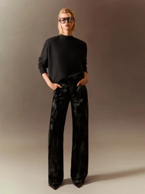 Bershka Spodnie O Kroju Baggy Kobieta Zielony