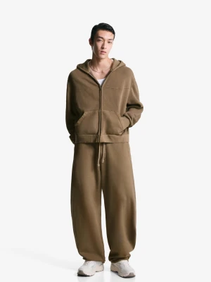 Bershka Spodnie O Kroju Balloon Mężczyzna Brązowy