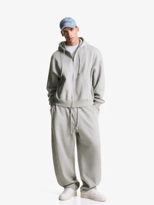 Bershka Spodnie O Kroju Balloon Mężczyzna Szary