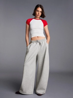 Bershka Spodnie O Kroju Barrel Z Modalu Kobieta Szary