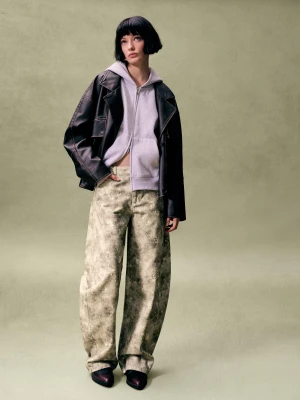 Bershka Spodnie O Kroju Barrel Z Nadrukiem Kobieta Wielokolorowy