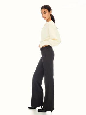 Bershka Spodnie O Kroju Bootcut Z Niskim Stanem Kobieta Szary