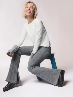 Bershka Spodnie O Kroju Flare Z Warkoczem Kobieta Szary