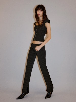 Bershka Spodnie O Kroju Slim Z Niskim Stanem Kobieta Biały / Czarny