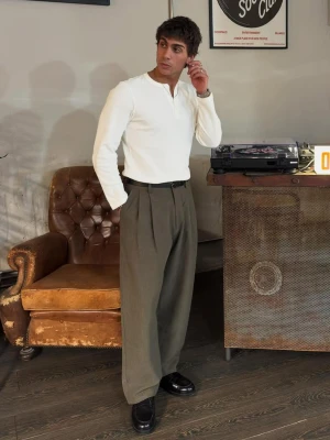 Bershka Spodnie O Kroju Super Baggy Tailoring Mężczyzna Khaki