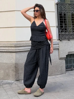 Bershka Spodnie Pumpy Z Apaszką Kobieta Granatowy