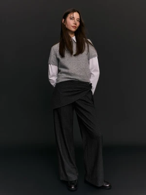 Bershka Spodnie Tailoring Z Apaszką Kobieta Czarny