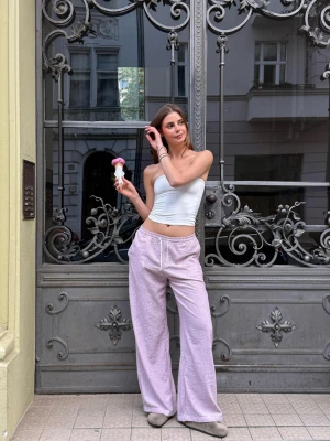 Bershka Spodnie W Rustykalnym Stylu W Paski Kobieta Bordowy