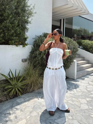 Bershka Spodnie Wide Leg W Rustykalnym Stylu Z Zakładkami Kobieta Biały