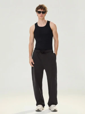 Bershka Spodnie Wide Leg Z Dzianiny Interlock Mężczyzna Czarny