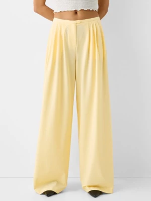 Bershka Spodnie Wide Leg Z Zakładkami Kobieta Żółty