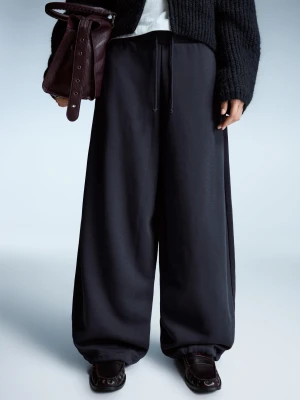 Bershka Spodnie Z Dzianiny Dresowej O Kroju Barrel Ze Stoperami Kobieta Granatowy