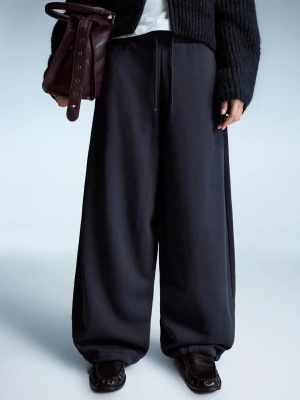 Bershka Spodnie Z Dzianiny Dresowej O Kroju Barrel Ze Stoperami Kobieta Granatowy