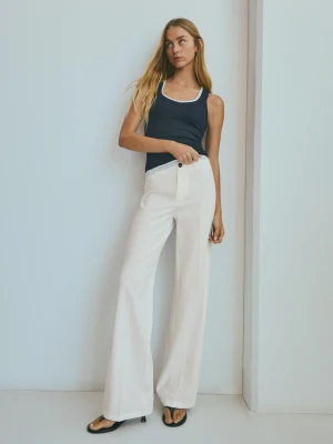 Bershka Spodnie Z Szerokimi Nogawkami Kobieta Biały
