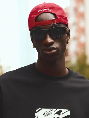 Bershka Sportowe Okulary Przeciwsłoneczne Mężczyzna Czarny