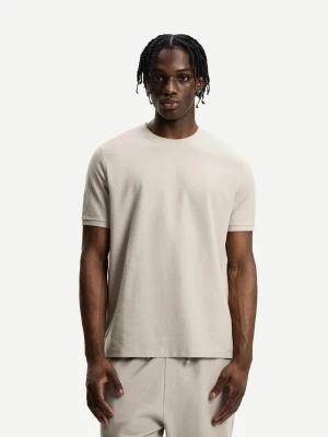 Zdjęcie produktu Bershka Strukturalna Koszulka Z Krótkim Rękawem Mężczyzna Wielbłądzi