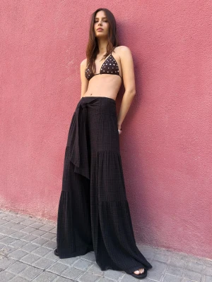 Bershka Strukturalne Spodnie Z Szerokimi Nogawkami Kobieta Czarny