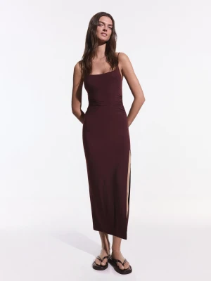 Bershka Sukienka Midi Na Ramiączkach Marszczona Kobieta Bordowy