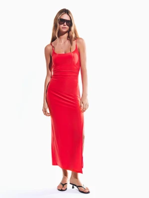 Bershka Sukienka Midi Na Ramiączkach, Marszczona Kobieta Koralowy