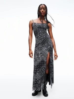 Bershka Sukienka Midi Z Tiulu Z Nadrukiem Kobieta Czarny