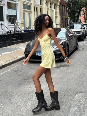 Bershka Sukienka Mini Na Ramiączkach Kobieta Żółty