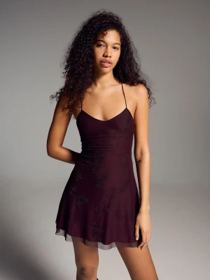 Bershka Sukienka Mini Na Ramiączkach Z Tiulu I Strassu Kobieta Bordowy