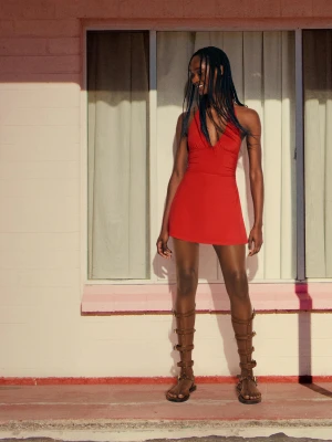 Bershka Sukienka Mini Z Dekoltem Halter Kobieta Czerwony