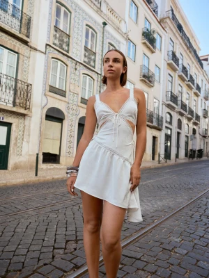 Bershka Sukienka Mini Żakardowa Kobieta Biały