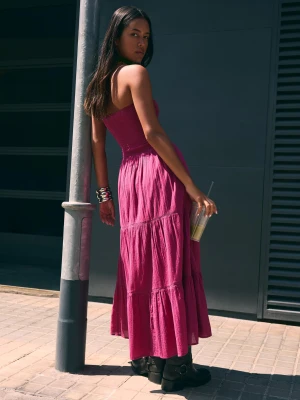 Bershka Sukienka Średniej Długości Bez Ramiączek Kobieta Fuksja