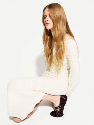 Bershka Sukienka Średniej Długości Z Fakturą Kobieta Kremowy