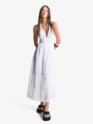 Bershka Sukienka Z Falbanami I Dekoltem Halter Kobieta Biały
