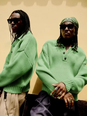 Bershka Sweter Boxy Z Kołnierzykiem Typu Polo Mężczyzna Zielony