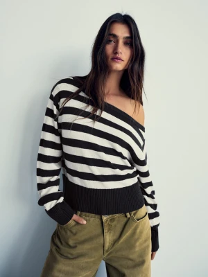 Bershka Sweter O Asymetrycznym Kroju W Rustykalne Paski Kobieta Niebieski