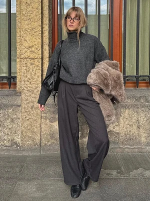 Bershka Sweter Oversize Z Golfem Kobieta Ciemnoszary