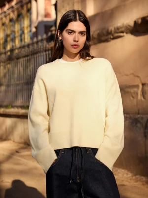 Bershka Sweter Oversize Z Okrągłym Dekoltem Kobieta Żółty