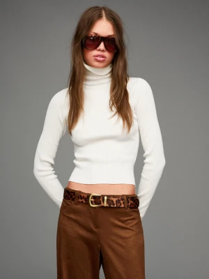 Bershka Sweter Rib Z Golfem Kobieta Biały