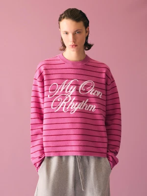 Bershka Sweter W Paski Z Nadrukiem Mężczyzna Różowy