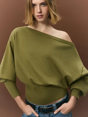 Bershka Sweter Z Asymetrycznym Dołem Rib Kobieta Zielony