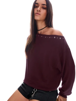 Bershka Sweter Z Dzianiny Z Ćwiekami Kobieta Bordowy