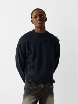 Bershka Sweter Z Efektem Postrzępienia Mężczyzna Czarny