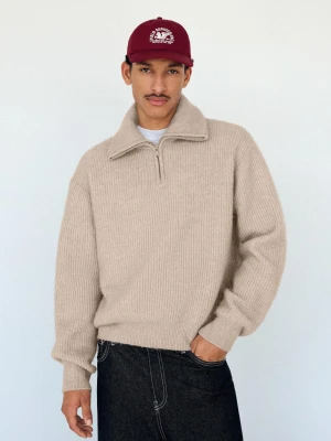 Bershka Sweter Z Kołnierzem I Suwakiem Mężczyzna Beżowy