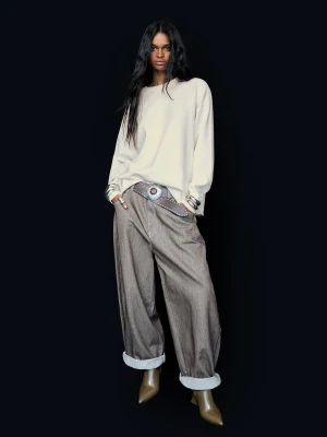 Bershka Sweter Z Okrągłym Dekoltem Kobieta Kremowy