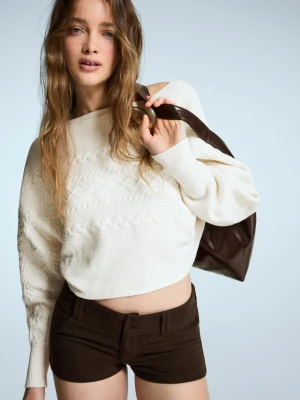 Bershka Sweter Ze Splotem Warkoczowym I Dekoltem W Łódkę Kobieta Kremowy