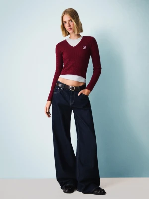 Bershka Sweter Ze Splotem Warkoczowym I Haftem Kobieta Rubinowy