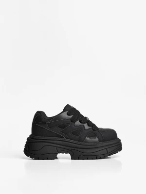 Bershka Szerokie Buty Sportowe Mężczyzna Czarny